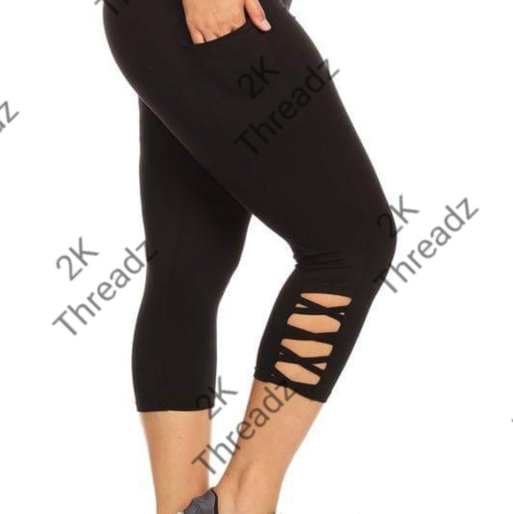 Solid Black Capris w/ side pocket